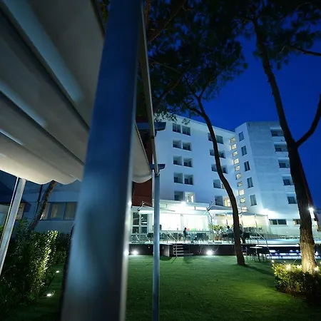 Hotel Giulivo & Village 4*