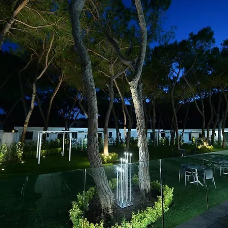 Giulivo & Village 4*