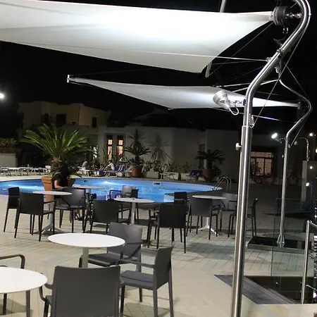 Giulivo & Village Hotel