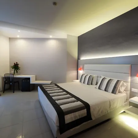 Hotel Giulivo & Village 4*