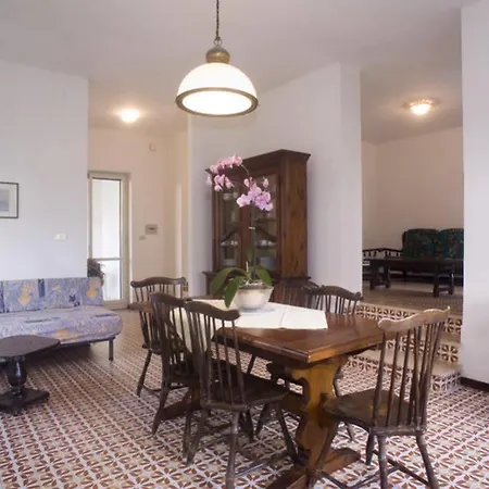 Giulivo & Village Hotel 4*