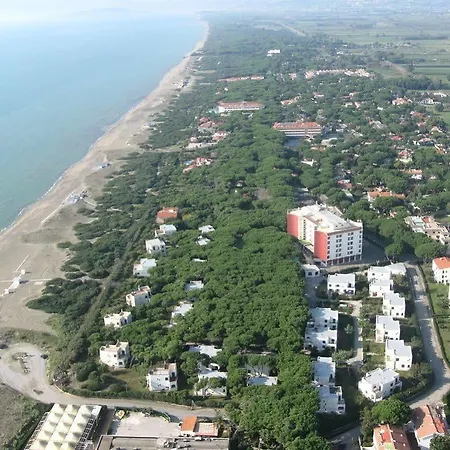 Giulivo & Village Hotel Baia Domizia